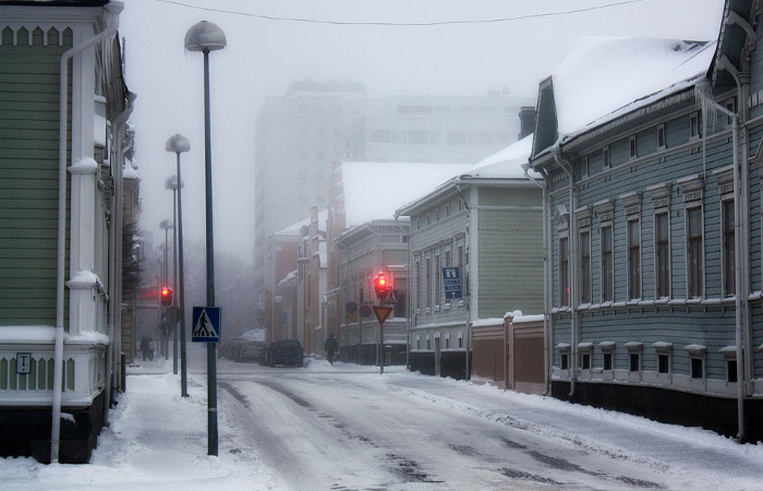 Calle nevada en Finlandia
