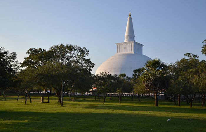 Ruwanveli Saya Stupa en Anuradhapura