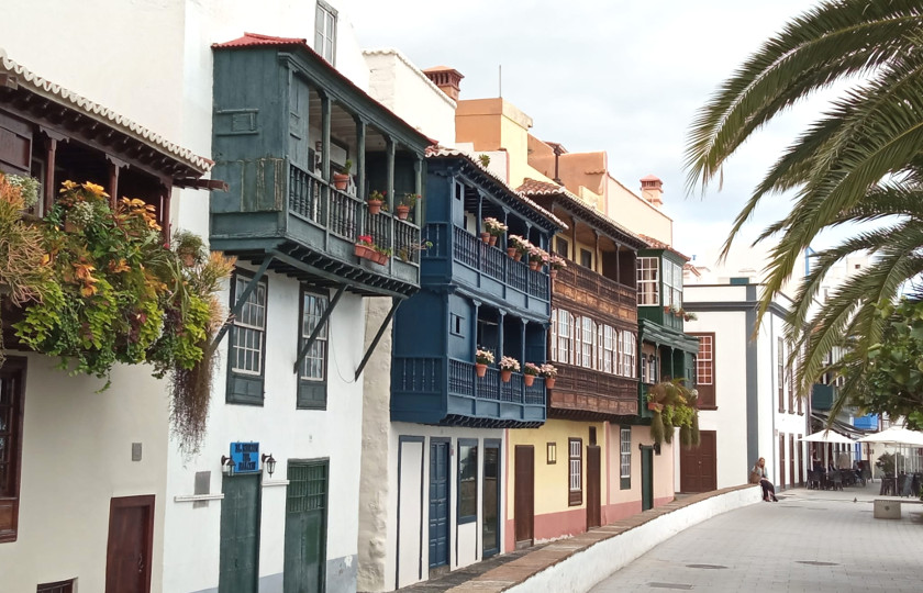 Balcones de la Avenida Marítima de Santa Cruz de la Palma (Canarias)
