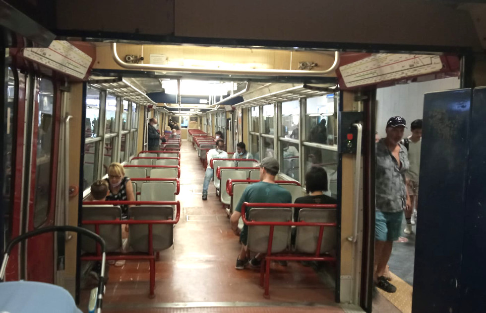 Interior tren Sorrento - Nápoles