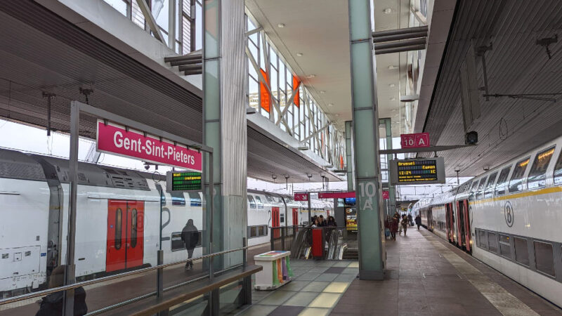 Cómo ir de Brujas a Gante en tren: tarifas, tiempos y consejos