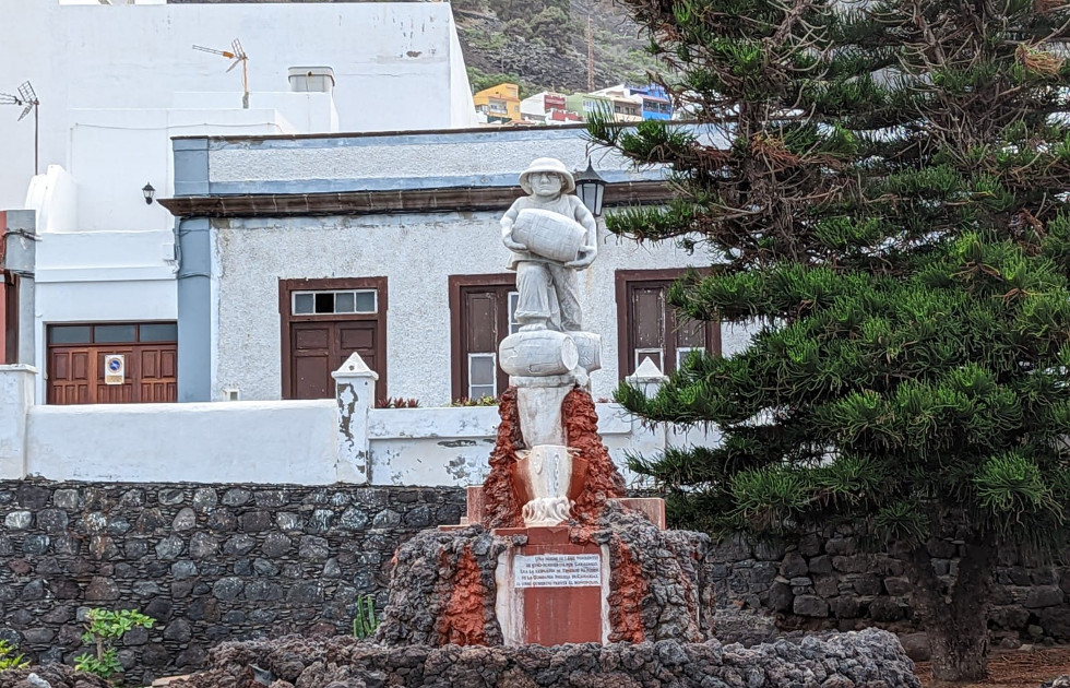 Monumento al Motín del Vino en Garachico (Tenerife)