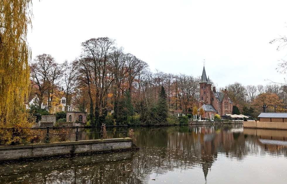 Minnewaterpark en Brujas (Bélgica)