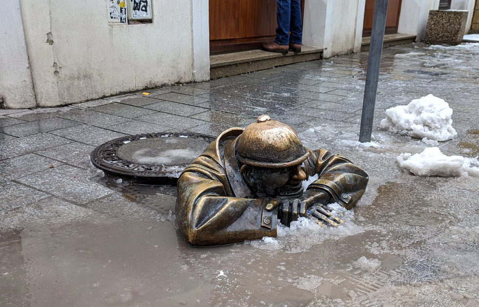 Estatua del Hombre Trabajando en Bratislava