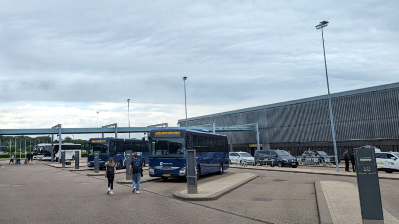 Cómo ir del aeropuerto de Billund al centro y a Legoland